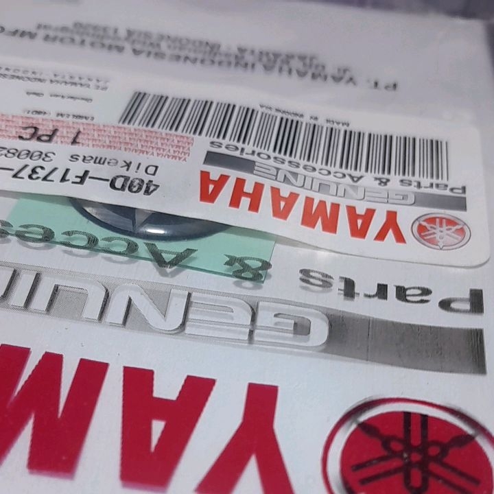 EMBLEM COVER STANG NMAX 40D F1737-00 100% ORIGINAL YAMAHA GENUINE PARTS