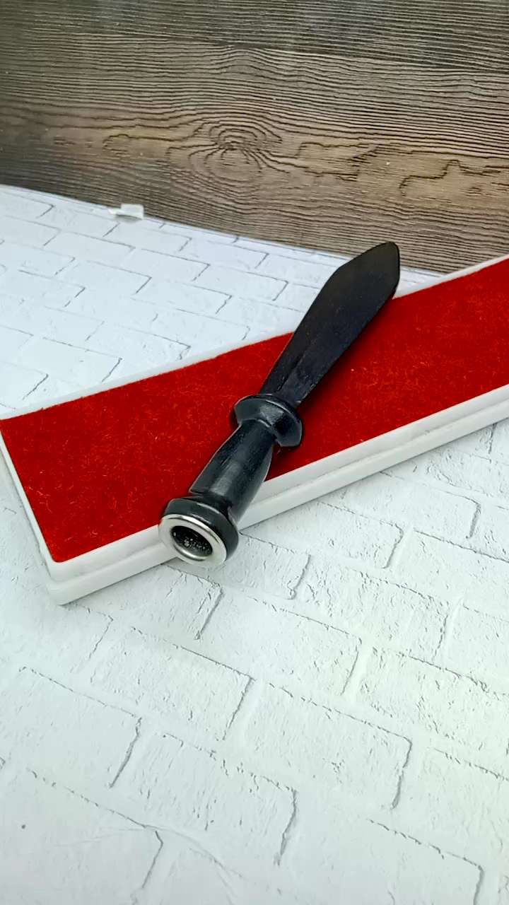 Once Pipa Cangklong Kayu Galih Kelor Hitam Motif Pedang B145