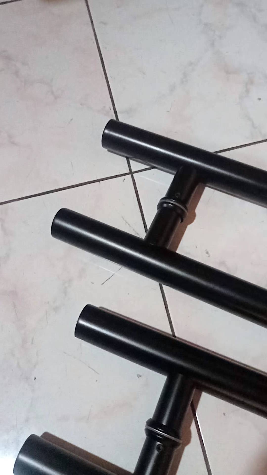 Handle Gagang Pintu Baut Tembus Bulat Diameter 1¼ Black Seris Finishing Powder Coating