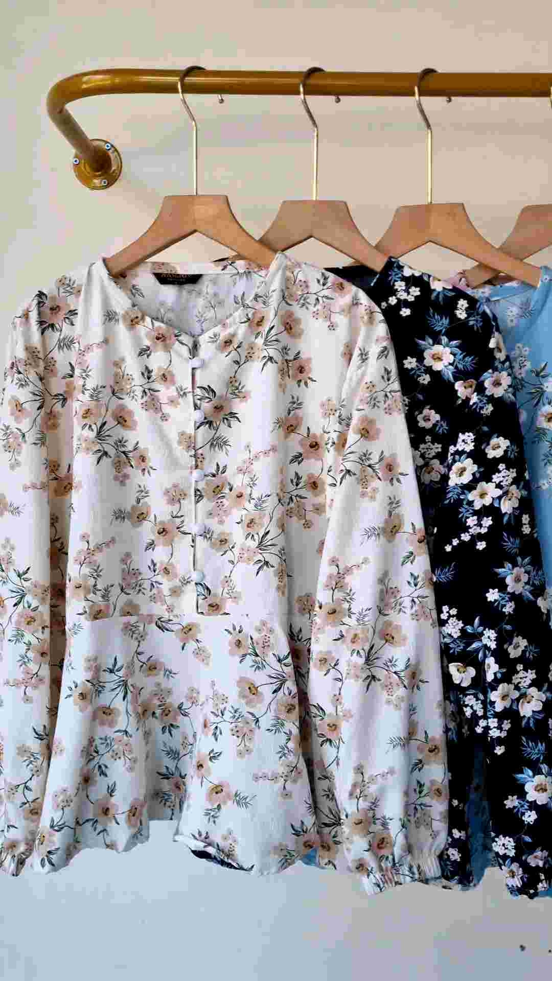 CLEORA BLOUSE MOTIF